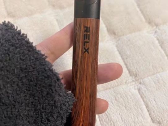 悦刻新国标一次性烟杆和烟弹面世，真相与选择指南